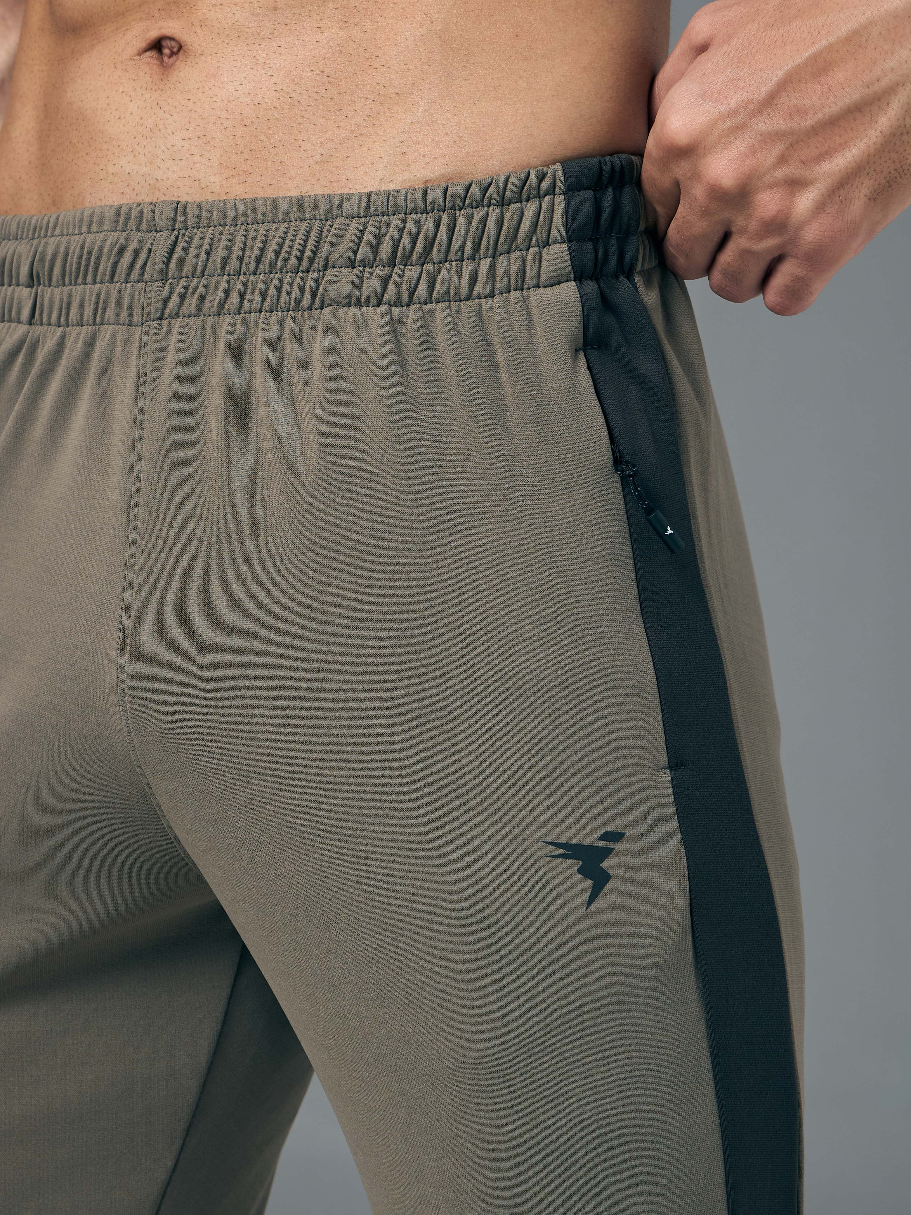 Men Solid Slim Fit Trackpants with TECHNO DRY - Image 6