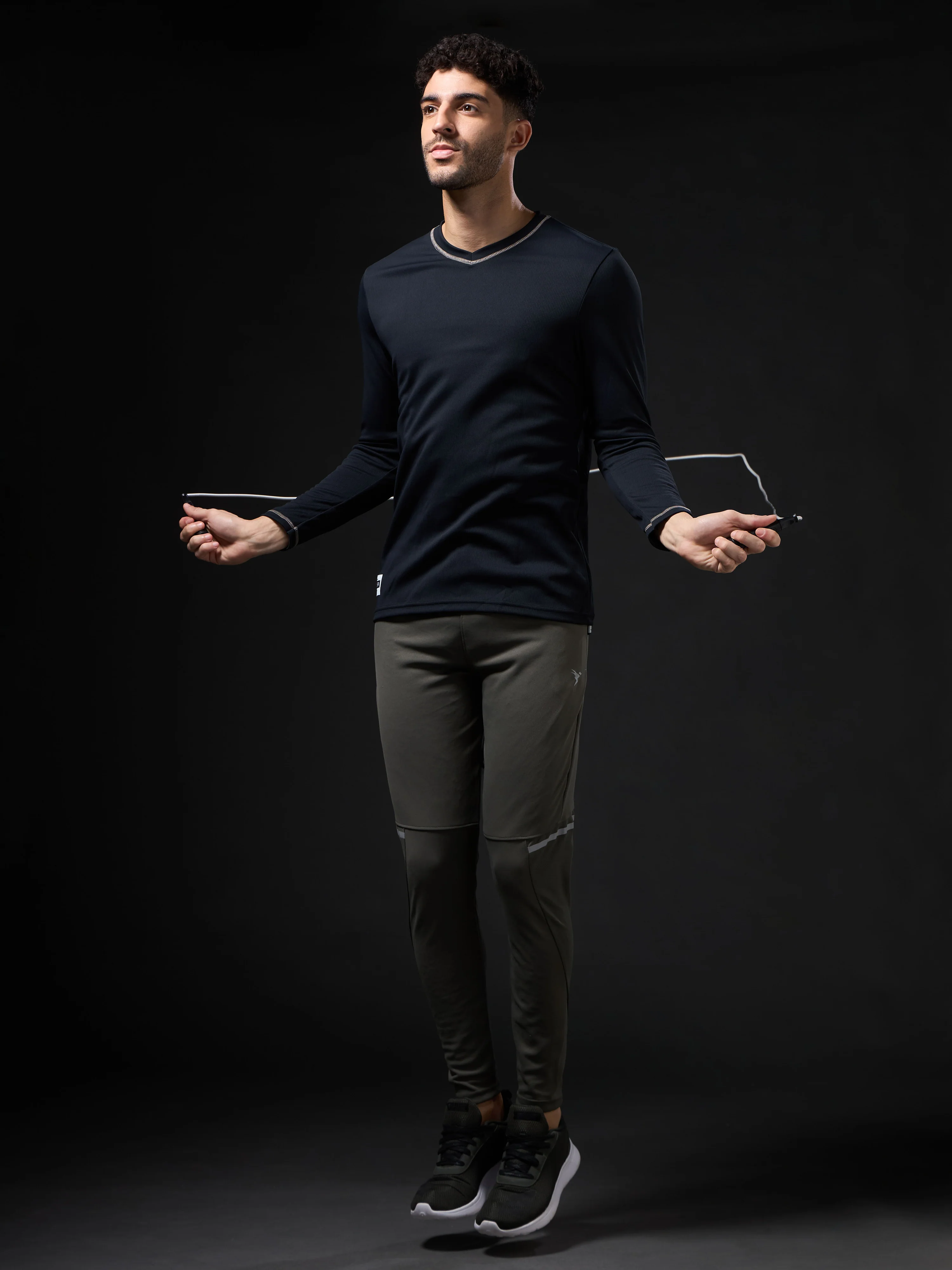 Men Solid Slim Fit V Neck Sports T-shirt with TECHNOCOOL+ - Image 5