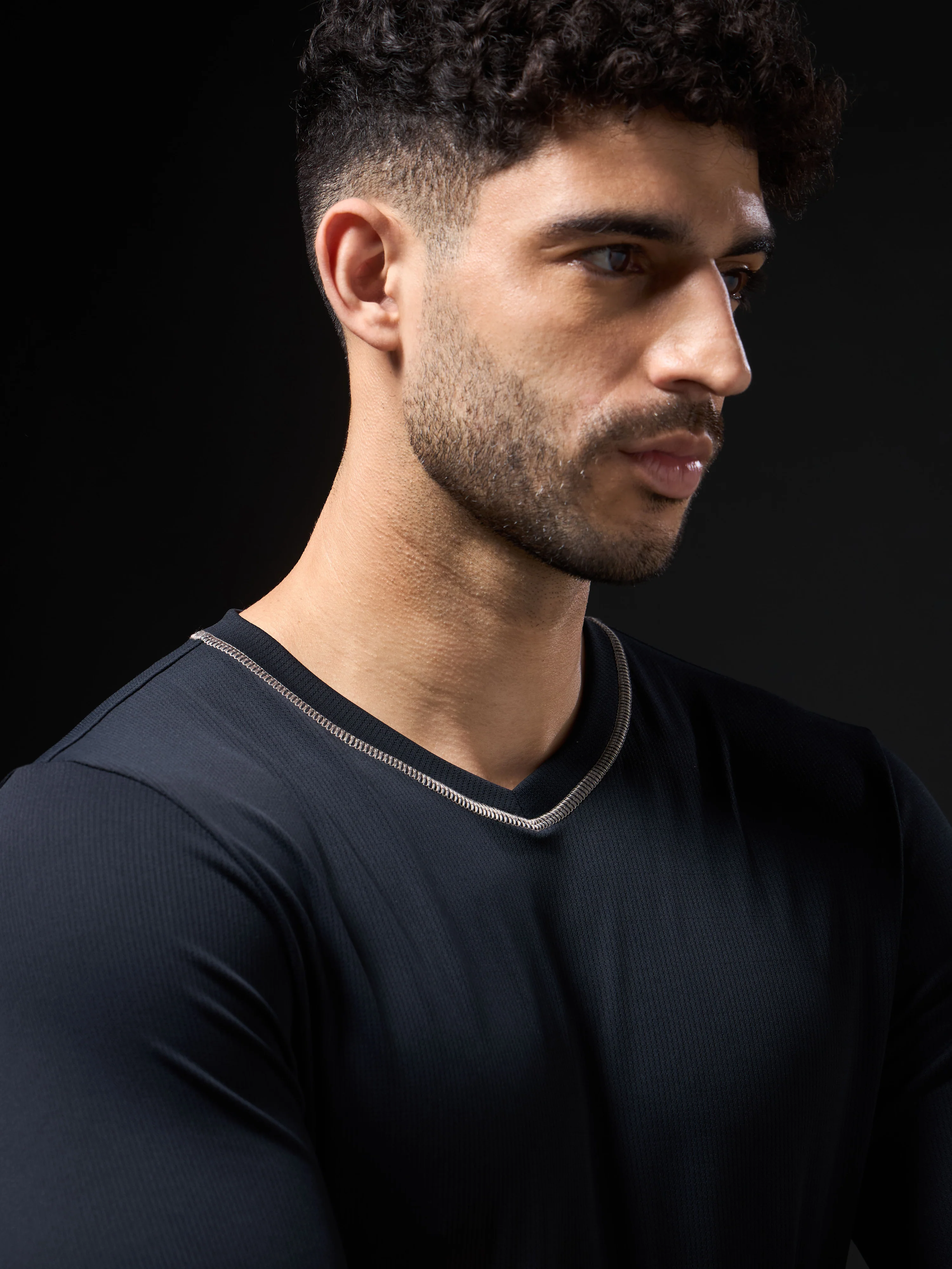 Men Solid Slim Fit V Neck Sports T-shirt with TECHNOCOOL+ - Image 6
