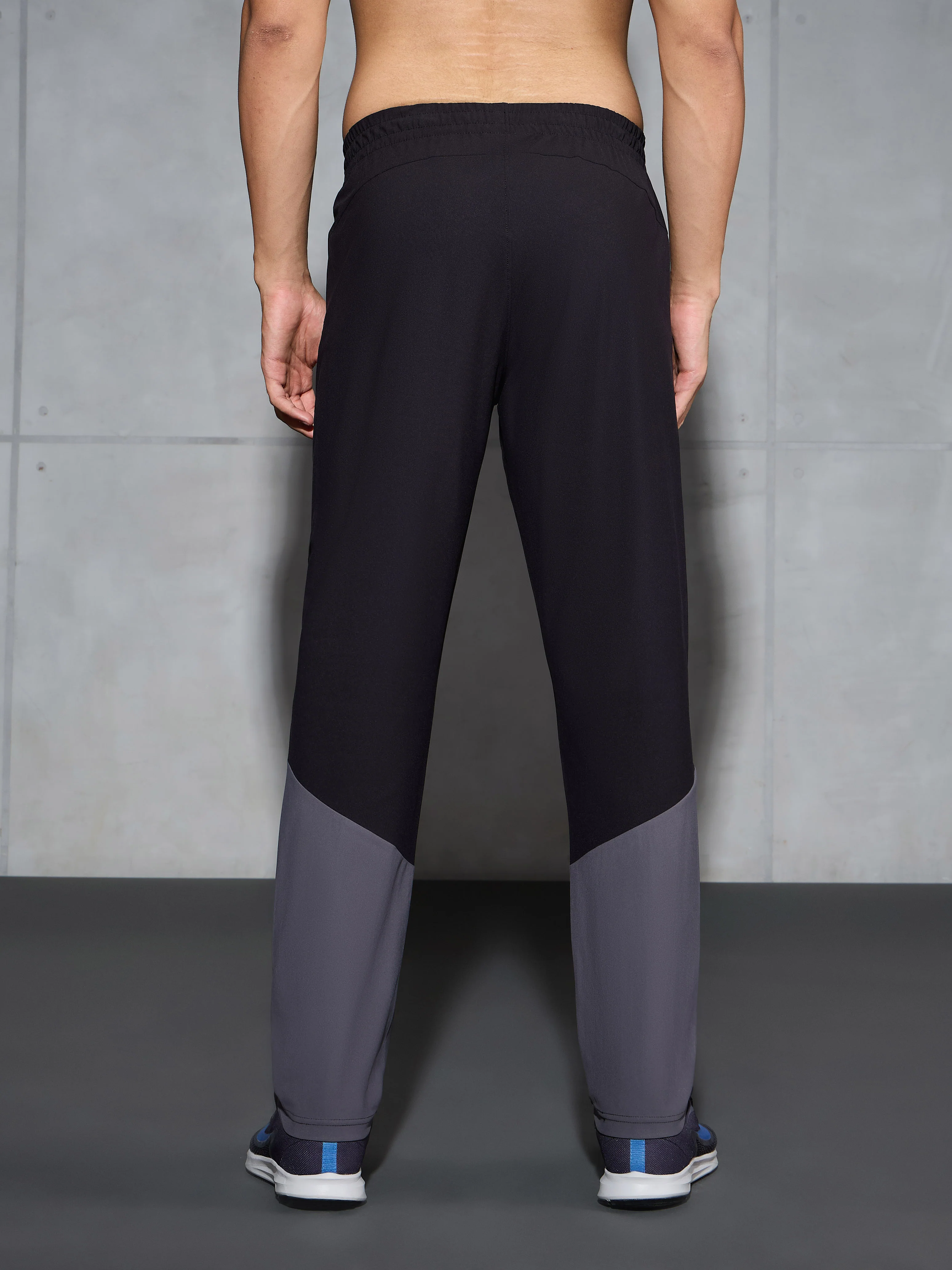 Men Solid Straight Fit Sports Trackpants with DURACOOL+ - Image 3