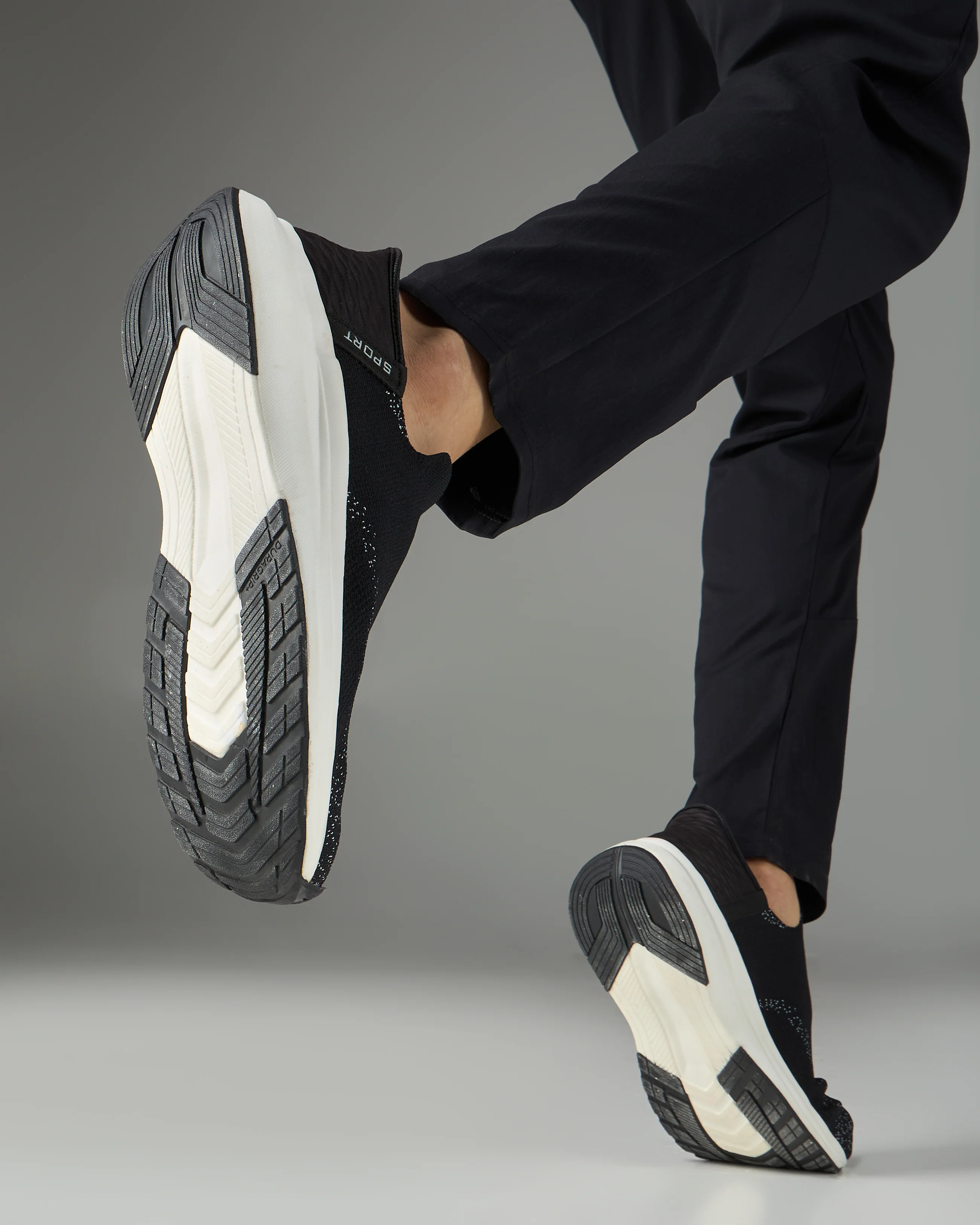 Men Zero-Hands Performance Shoes with NITROLITE - Image 7