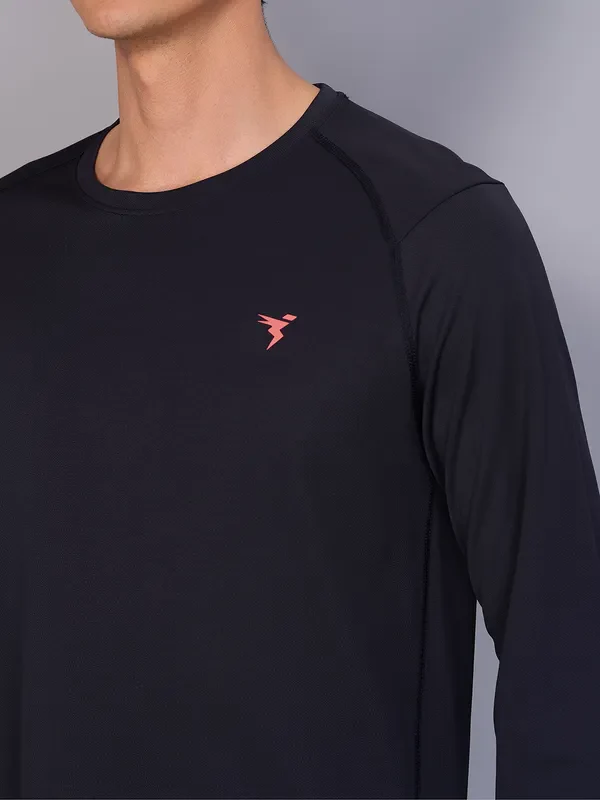 Men Solid Slim Fit Crew Neck T-shirt with TECHNO COOL - Image 5