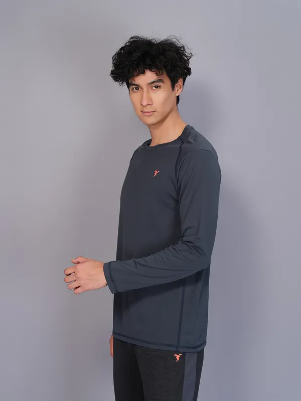 Men Solid Slim Fit Crew Neck T-shirt with TECHNO COOL - Image 3