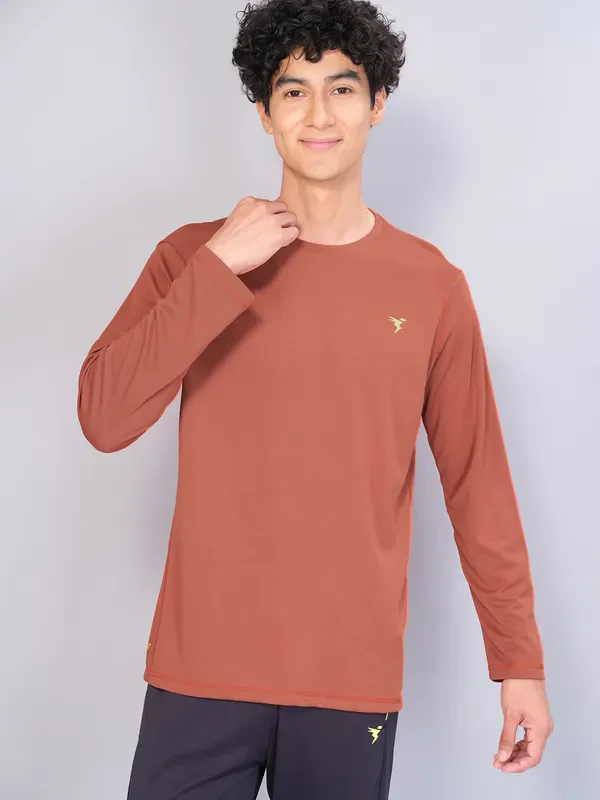 Men Solid Slim Fit Crew Neck T-shirt with TECHNO COOL