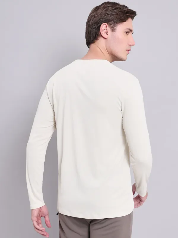Men Solid Slim Fit Crew Neck T-shirt with TECHNO COOL+ - Image 4