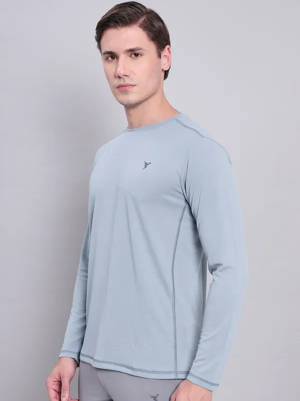 Men Solid Slim Fit Crew Neck T-shirt with TECHNO COOL+ - Image 3