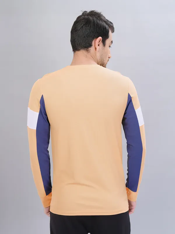 Men Colorblock Slim Fit Crew Neck T-shirt with TECHNOLITE - Image 3