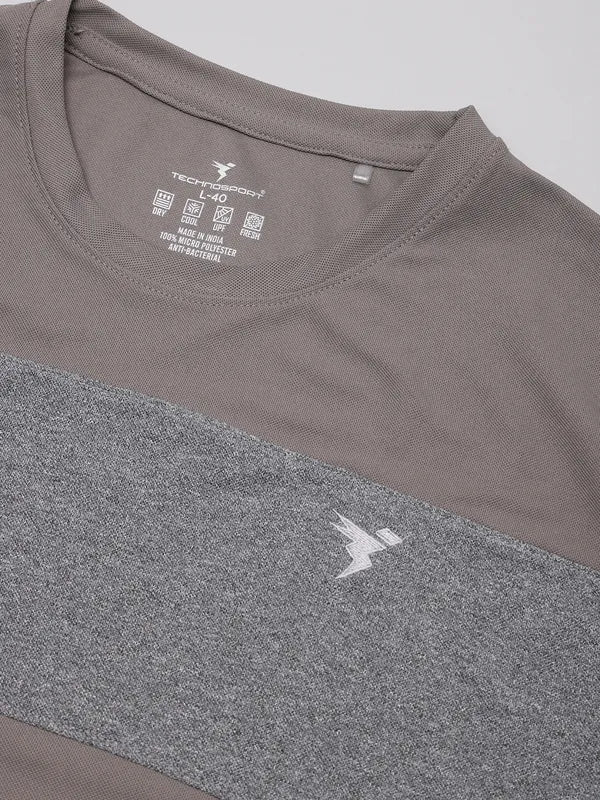 Men Colorblock Slim Fit Crew Neck T-shirt with TECHNOLITE - Image 7