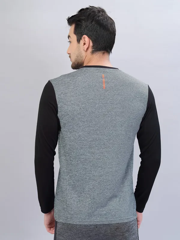 Men Melange Slim Fit Crew Neck T-shirt with DOUBLE COOL - Image 4