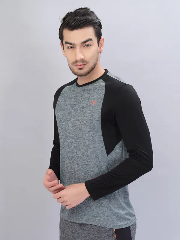 Men Melange Slim Fit Crew Neck T-shirt with DOUBLE COOL - Image 5