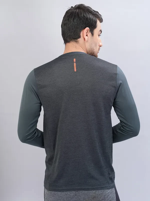 Men Melange Slim Fit Crew Neck T-shirt with DOUBLE COOL - Image 4