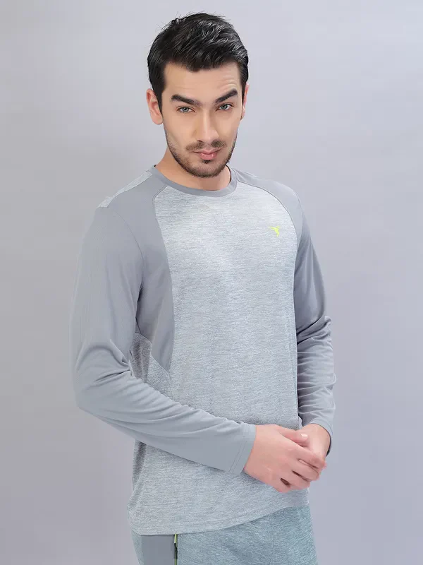 Men Melange Slim Fit Crew Neck T-shirt with DOUBLE COOL - Image 3