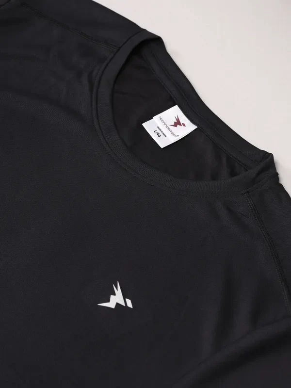 Men Solid Slim Fit Crew Neck T-shirt with TECHNO COOL+ - Image 6