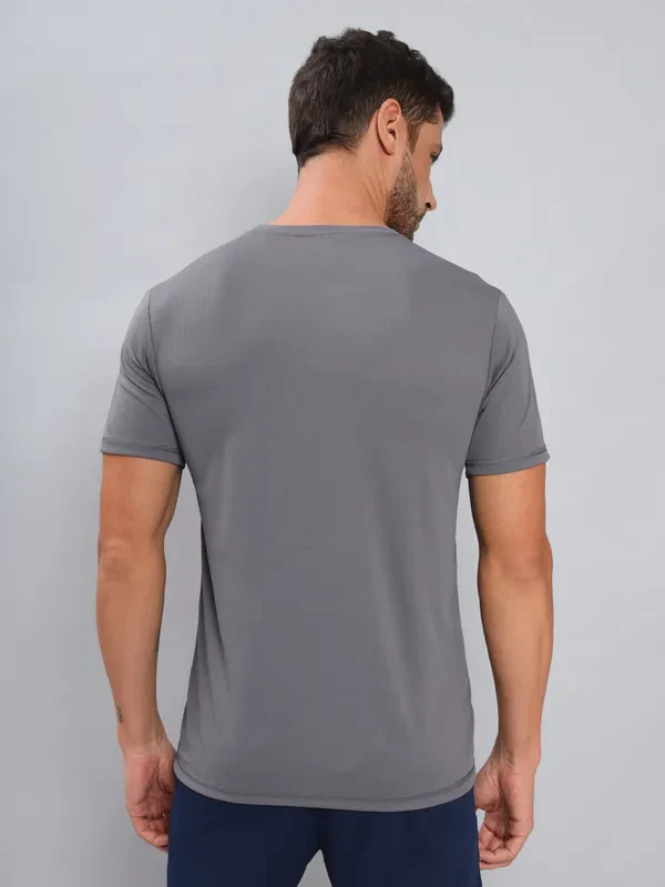 Men Solid Slim Fit Crew Neck T-shirt with TECHNO COOL+ - Image 3