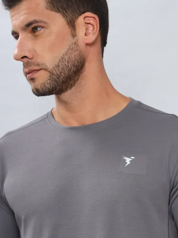 Men Solid Slim Fit Crew Neck T-shirt with TECHNO COOL+ - Image 5