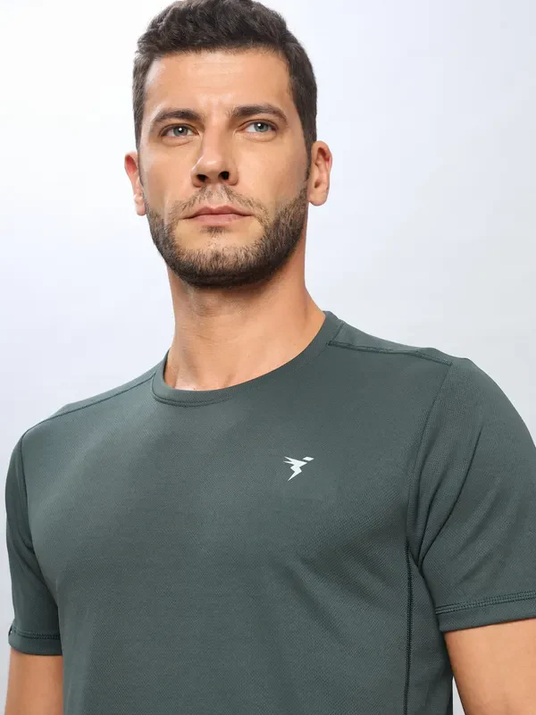Men Solid Slim Fit Crew Neck T-shirt with TECHNO COOL+ - Image 3