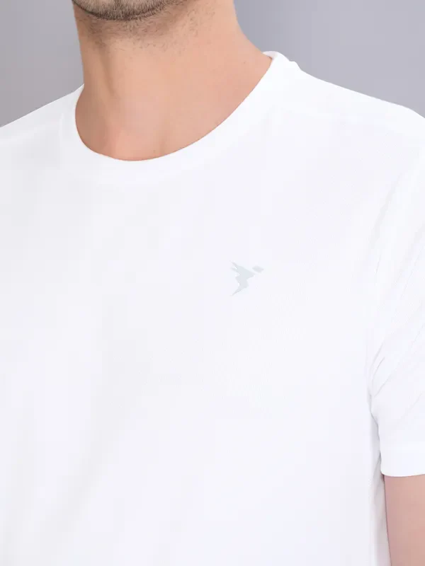 Men Solid Slim Fit Crew Neck T-shirt with TECHNO COOL+ - Image 5