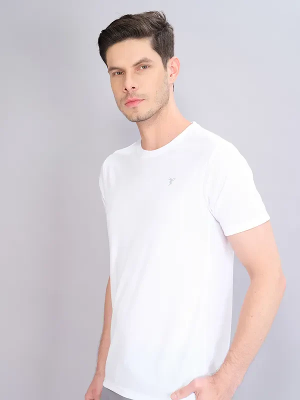 Men Solid Slim Fit Crew Neck T-shirt with TECHNO COOL+ - Image 6