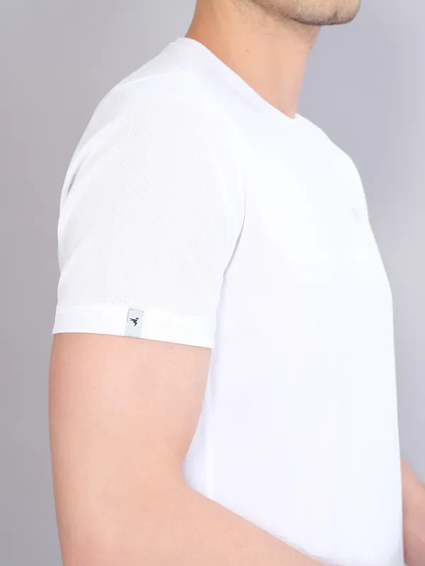 Men Solid Slim Fit Crew Neck T-shirt with TECHNO COOL+ - Image 7