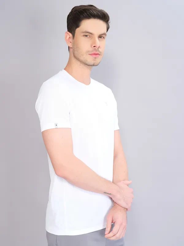Men Solid Slim Fit Crew Neck T-shirt with TECHNO COOL+ - Image 8