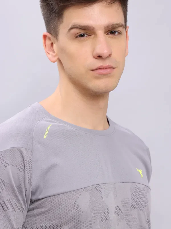 Men Jacquard Slim Fit Crew Neck T-shirt with VENTMESH - Image 6