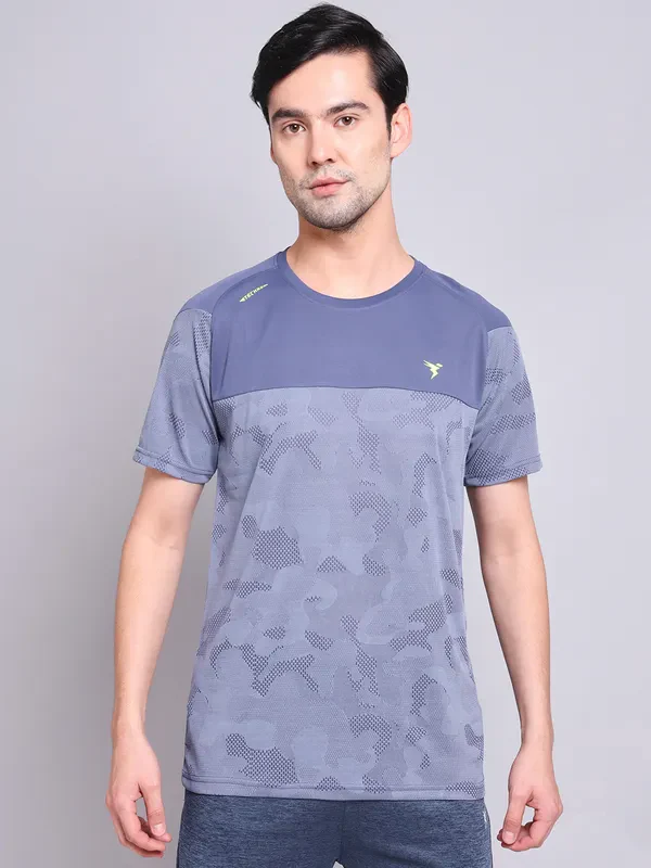 Men Jacquard Slim Fit Crew Neck T-shirt with VENTMESH - Image 2