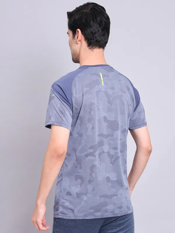 Men Jacquard Slim Fit Crew Neck T-shirt with VENTMESH - Image 3