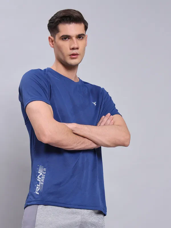Men Self Design Slim Fit Crew Neck T-shirt with VENTMESH