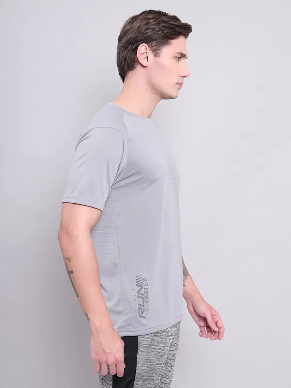 Men Self Design Slim Fit Crew Neck T-shirt with VENTMESH - Image 3