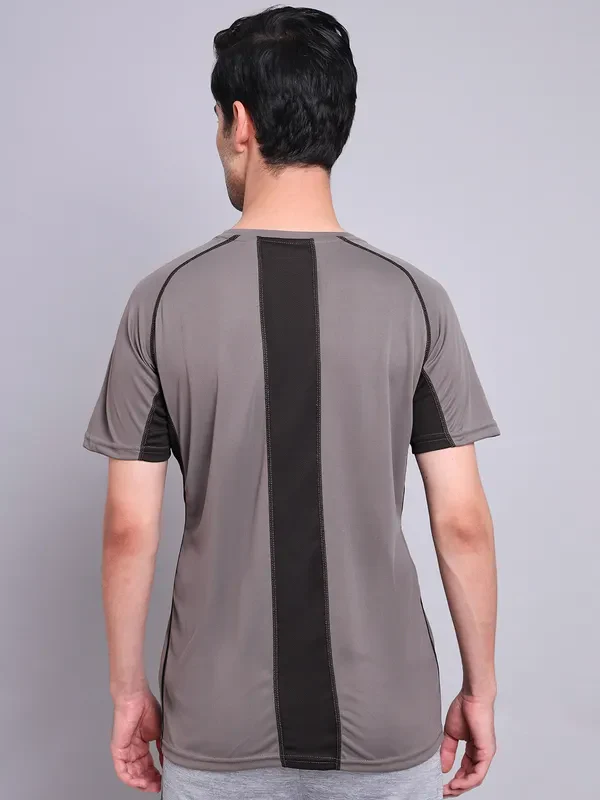 Men Printed Regular Fit Crew Neck T-shirt with TECHNO COOL+ - Image 4