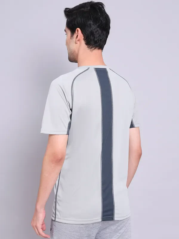 Men Printed Regular Fit Crew Neck T-shirt with TECHNO COOL+ - Image 3