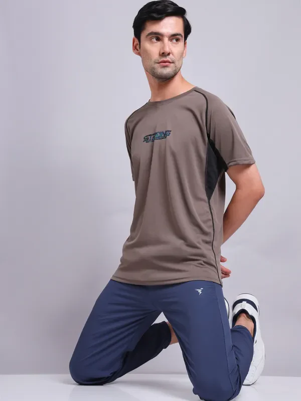 Men Printed Regular Fit Crew Neck T-shirt with TECHNO COOL+ - Image 5
