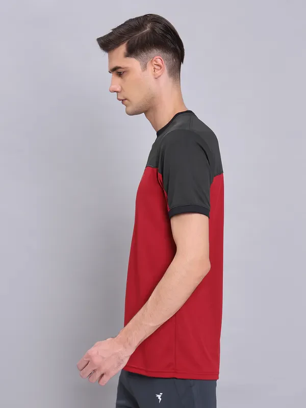 Men Colorblock Slim Fit Crew Neck T-shirt with TECHNO COOL+ - Image 4
