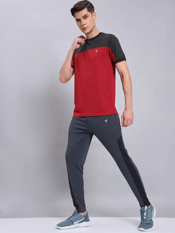 Men Colorblock Slim Fit Crew Neck T-shirt with TECHNO COOL+ - Image 5