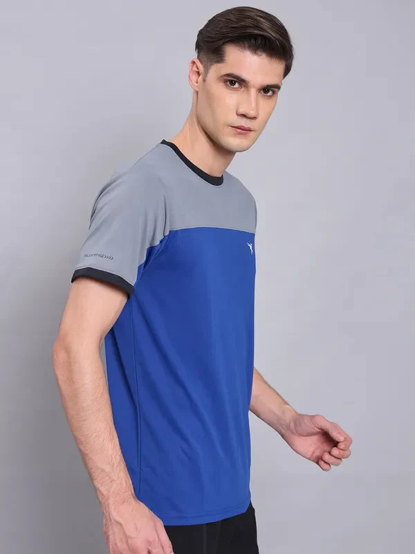 Men Colorblock Slim Fit Crew Neck T-shirt with TECHNO COOL+ - Image 4