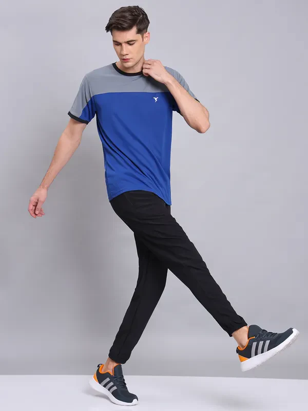 Men Colorblock Slim Fit Crew Neck T-shirt with TECHNO COOL+ - Image 5