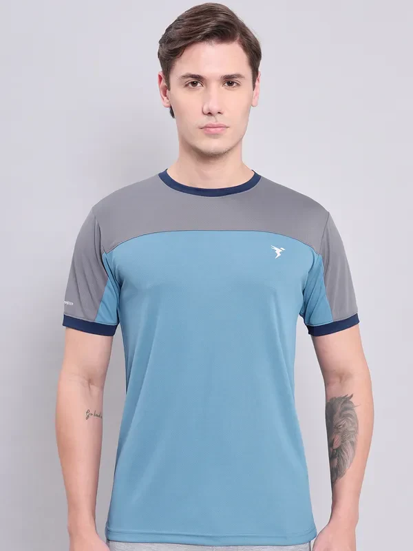 Men Colorblock Slim Fit Crew Neck T-shirt with TECHNO COOL+ - Image 2