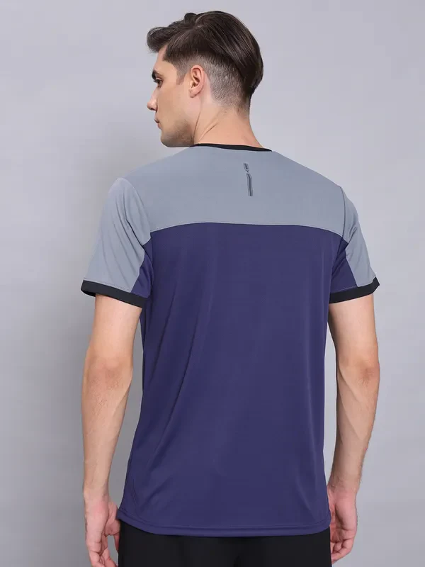 Men Colorblock Slim Fit Crew Neck T-shirt with TECHNO COOL+ - Image 3