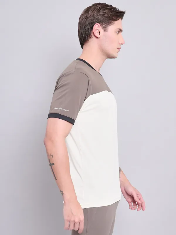Men Colorblock Slim Fit Crew Neck T-shirt with TECHNO COOL+ - Image 2