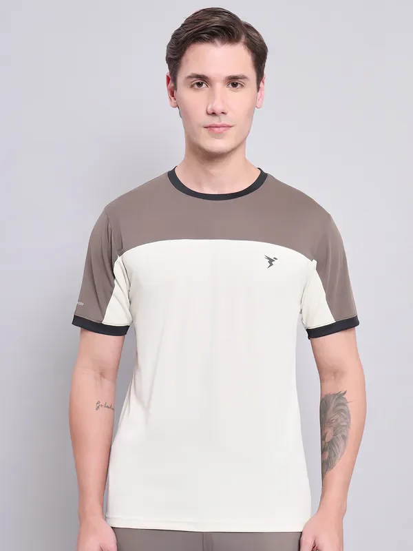 Men Colorblock Slim Fit Crew Neck T-shirt with TECHNO COOL+ - Image 4