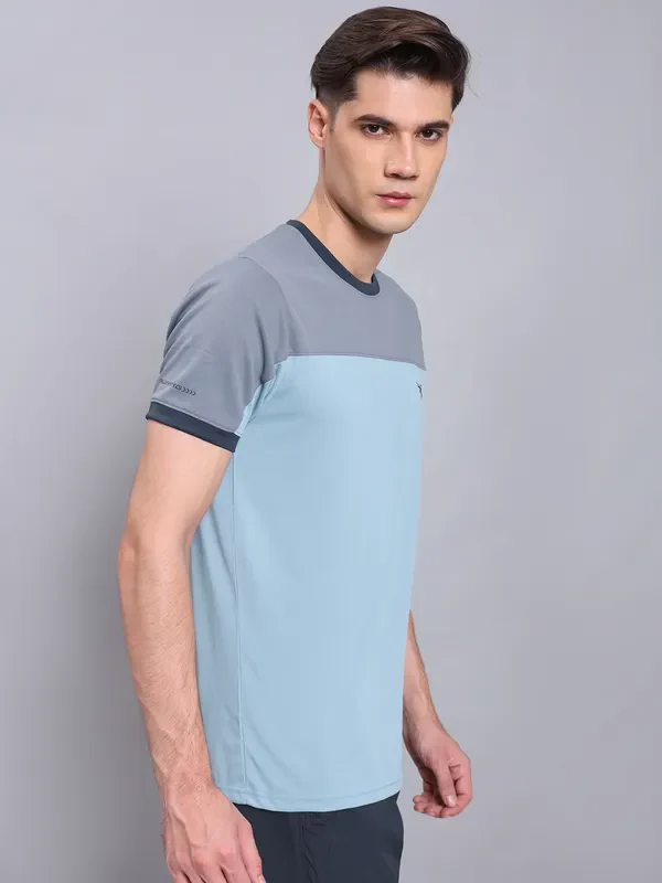 Men Colorblock Slim Fit Crew Neck T-shirt with TECHNO COOL+ - Image 4