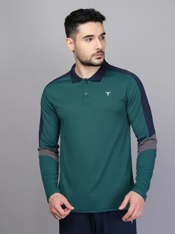 Men Colorblock Slim Fit Polo T-shirt with TECHNO COOL+