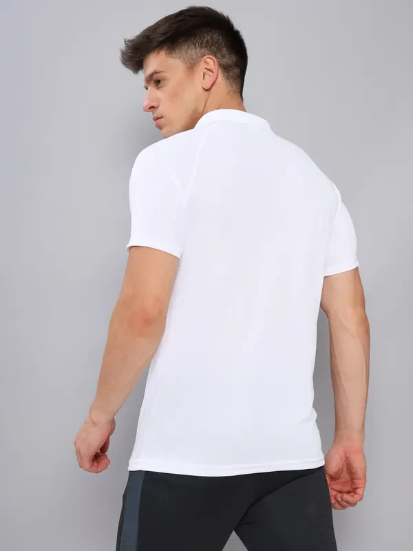 Men Colorblock Slim Fit Polo T-shirt with TECHNO COOL+ - Image 4
