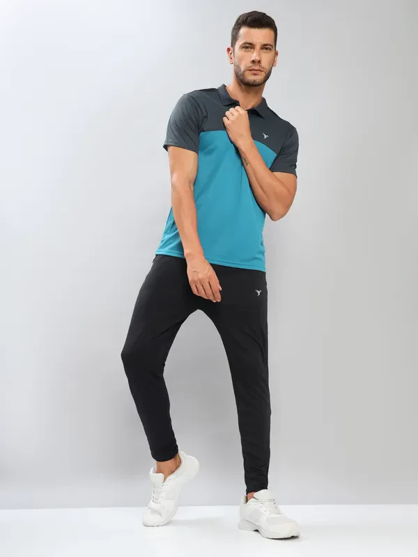 Men Colorblock Slim Fit Polo T-shirt with TECHNO COOL+ - Image 4