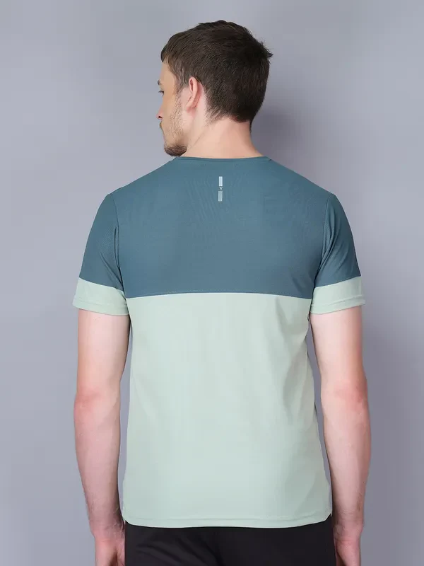 Men Colorblock Slim Fit Crew Neck T-shirt with TECHNO GUARD - Image 2
