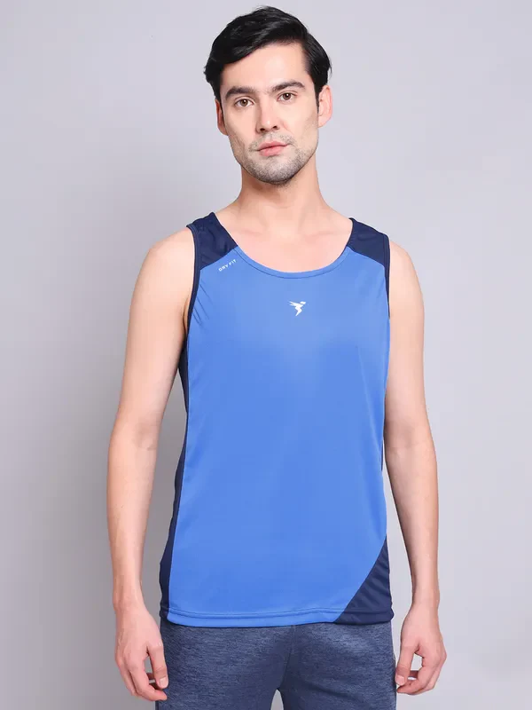 Men Colorblock Slim Fit Scoop Neck Innerwear Vest with TECHNO COOL+ - Image 2