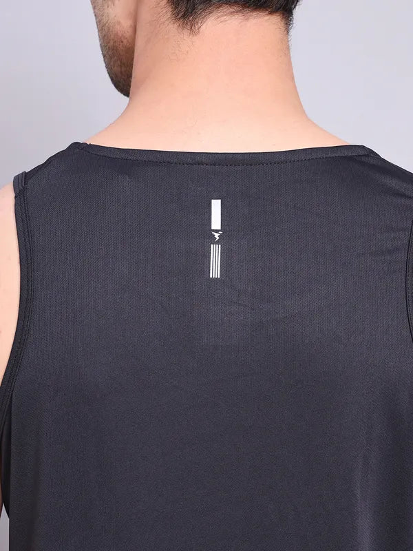Men Colorblock Slim Fit Scoop Neck Innerwear Vest with TECHNO COOL+ - Image 6