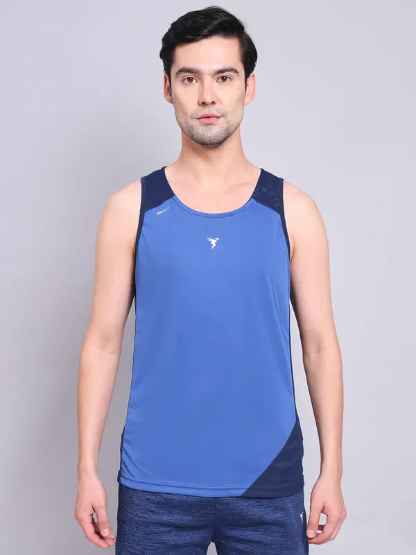 Men Colorblock Slim Fit Scoop Neck Innerwear Vest with TECHNO COOL+