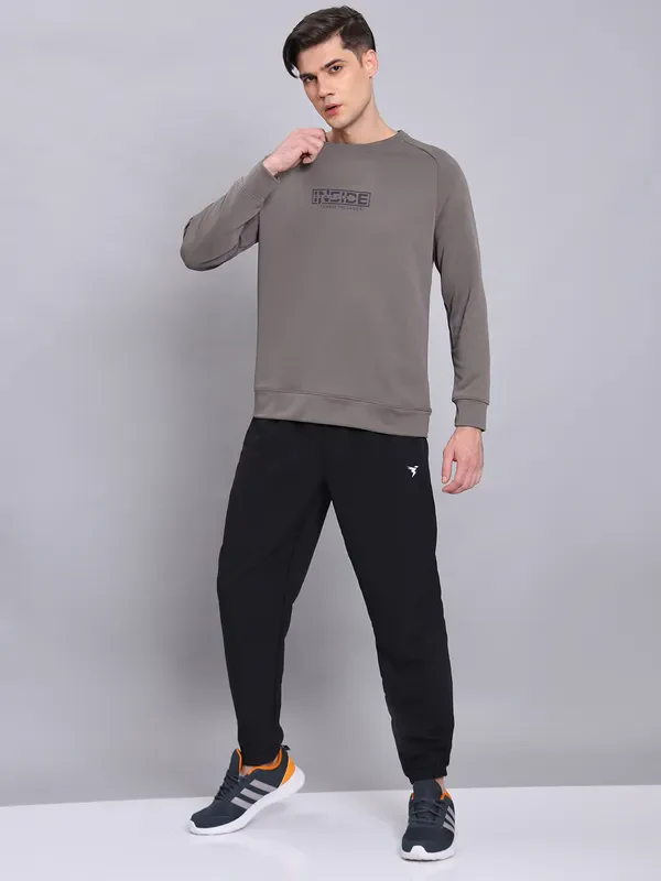 Men Printed Slim Fit Crew Neck Sweatshirt with ELASTO PLUS - Image 5