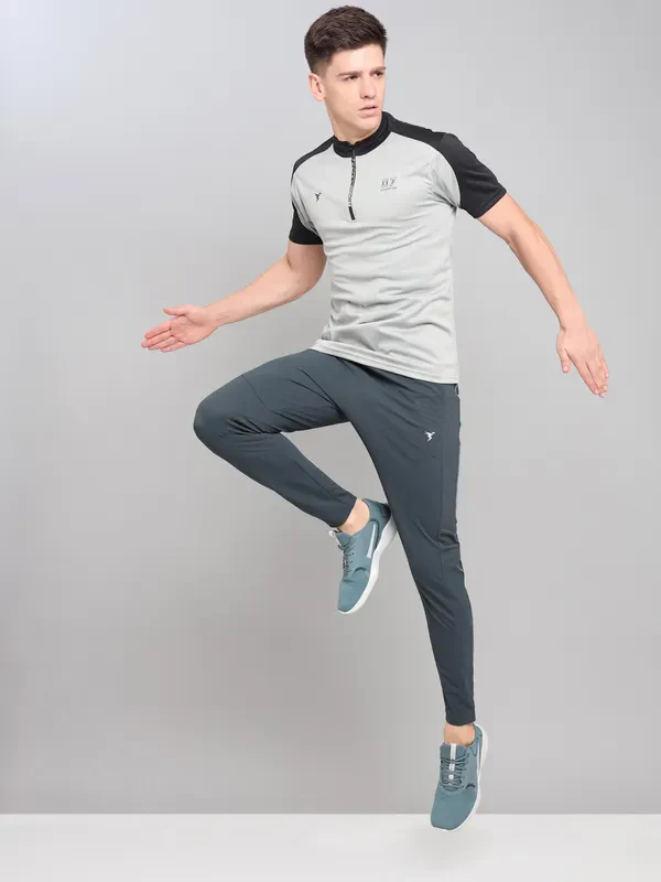 Men Colorblock Slim Fit Mock Neck T-shirt with TECHNO COOL+ - Image 2
